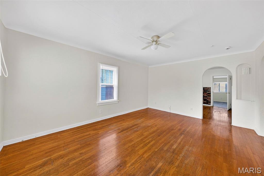 9717 Winkler Drive St. Louis, MO 63136 - Photo 4 of 37