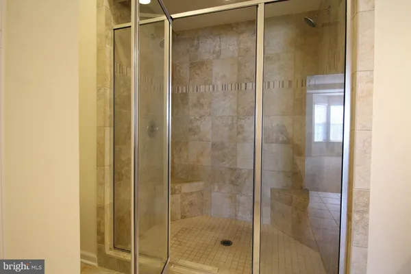 $2,995 | 13615 Air And Parkway, Unit MUSEUM 8J, Herndon, VA 20171