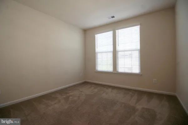$2,995 | 13615 Air And Parkway, Unit MUSEUM 8J, Herndon, VA 20171