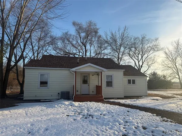 $160,000 | 1282 North 1750th Street, Brownstown, IL 62418