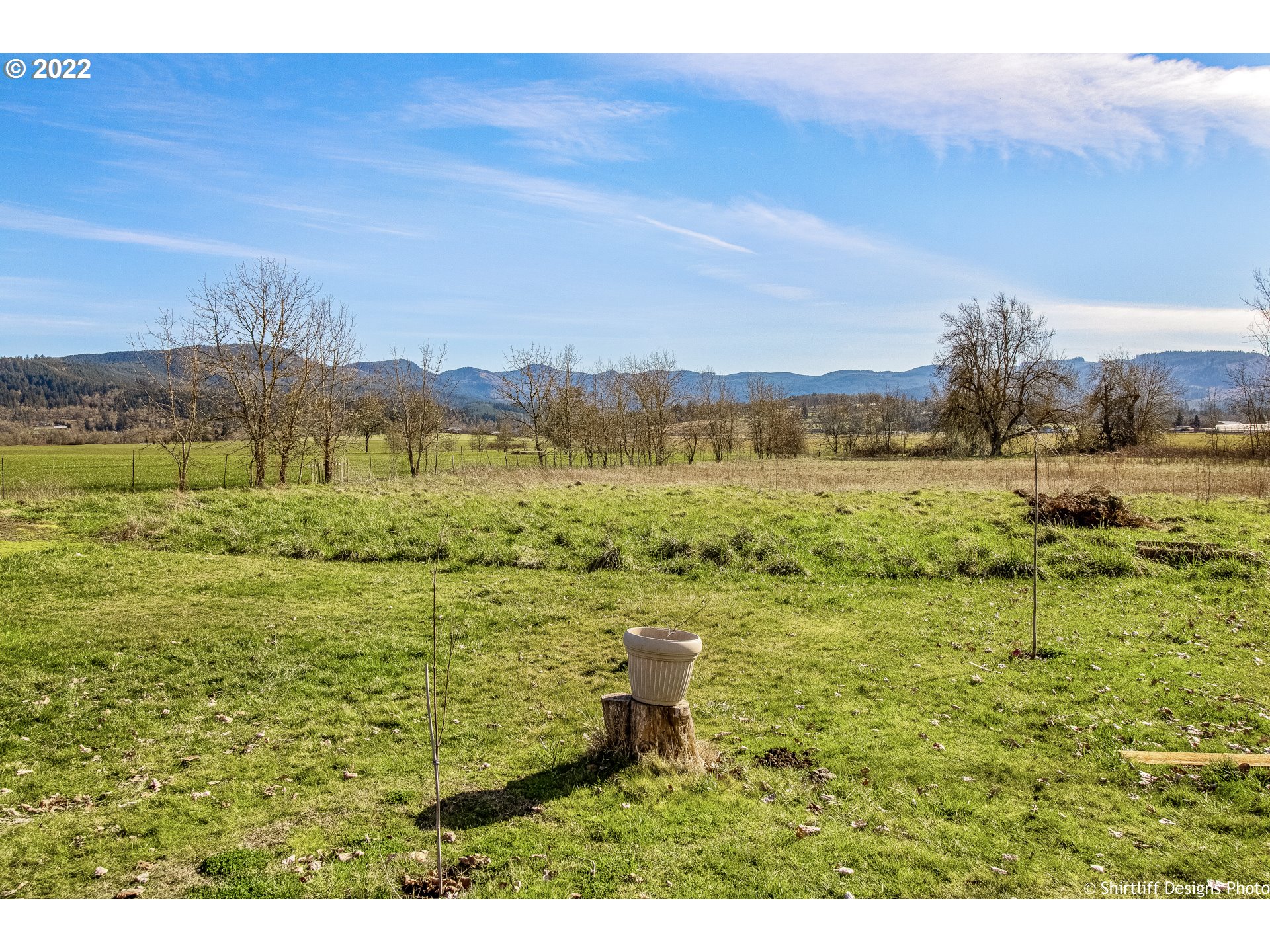 83553 Cloverdale Road Creswell, OR 97426 - Photo 15 of 17 a view of an outdoor space and mountain view