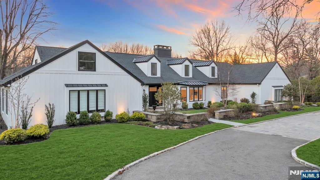 16 East Greenbrook Road Caldwell, NJ 07006 - Photo 2 of 34