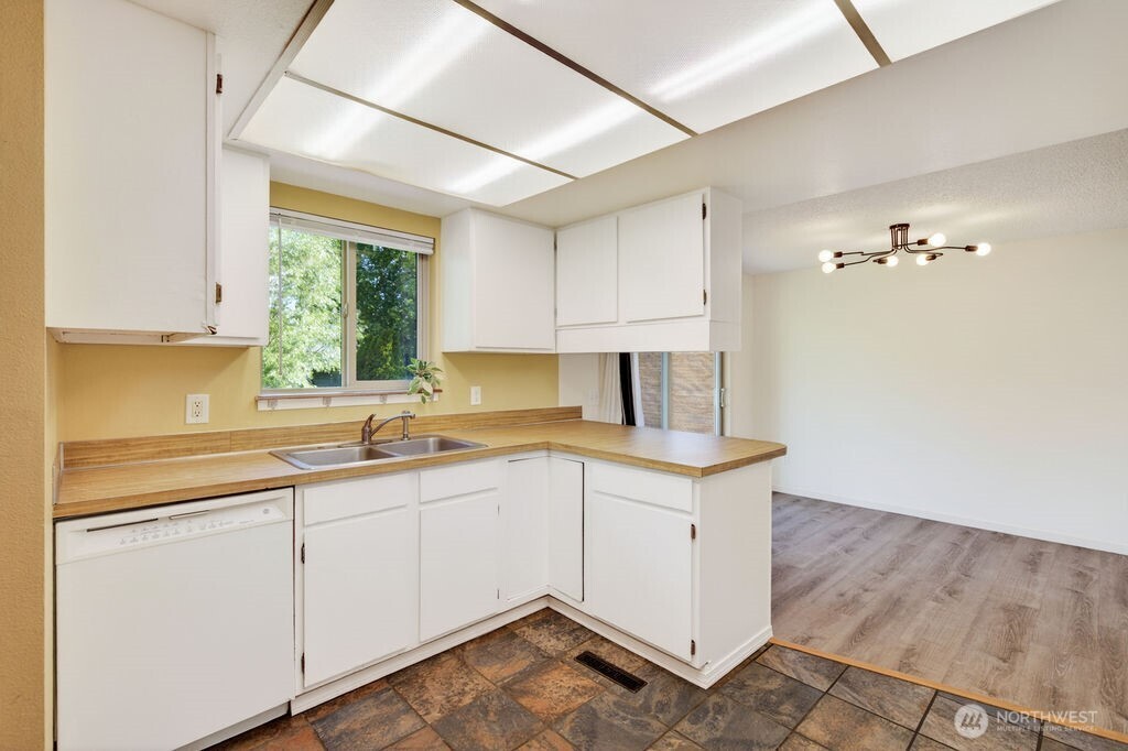 1312 Springwater Avenue Wenatchee, WA 98801 - Photo 17 of 30