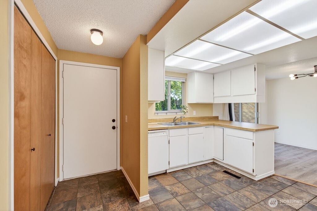 1312 Springwater Avenue Wenatchee, WA 98801 - Photo 18 of 30