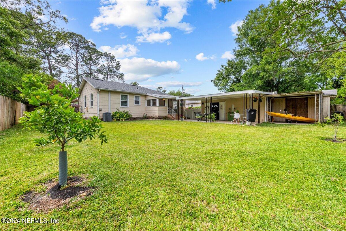 1119 Scotten Road Jacksonville, FL 32205 - Photo 22 of 27 Large yard