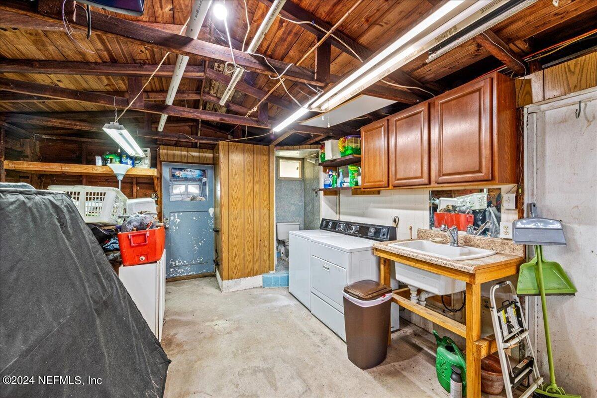 1119 Scotten Road Jacksonville, FL 32205 - Photo 26 of 27 Garage