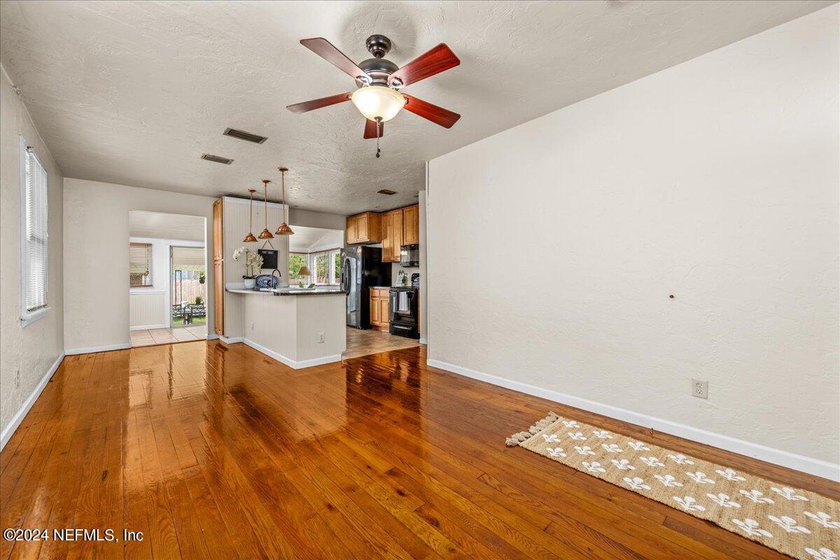 1119 Scotten Road Jacksonville, FL 32205 - Photo 7 of 27 Main Room w Kitchen
