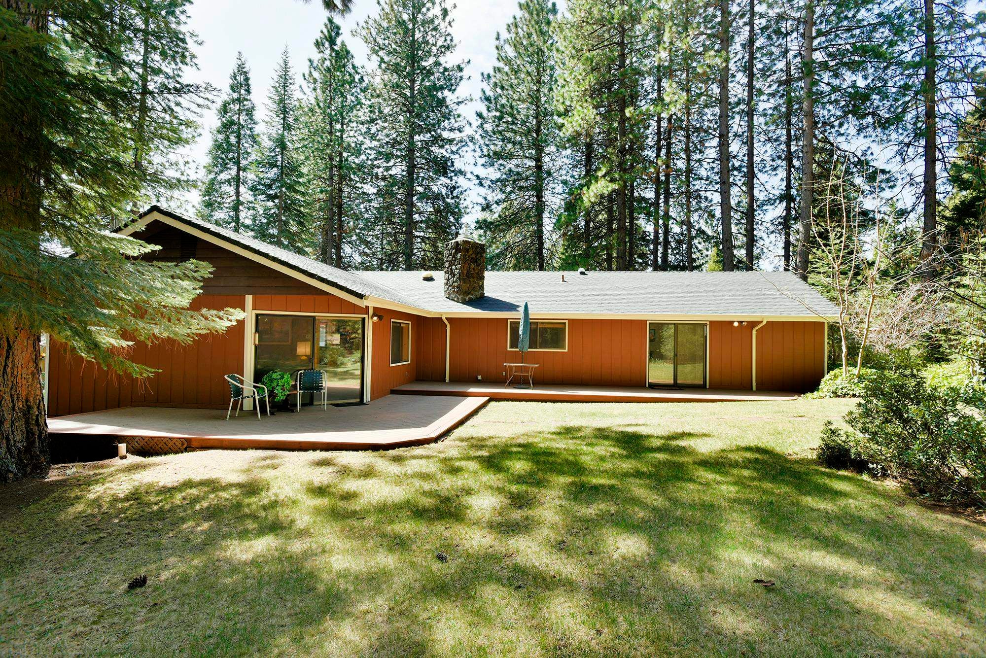 2730 South Old Stage Road Mount Shasta, CA 96067 - Photo 6 of 24 Gallery Image 6