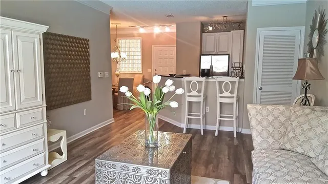 $1,650 | 10 Perimeter Summit Boulevard, Unit 4240, Atlanta, GA 30319