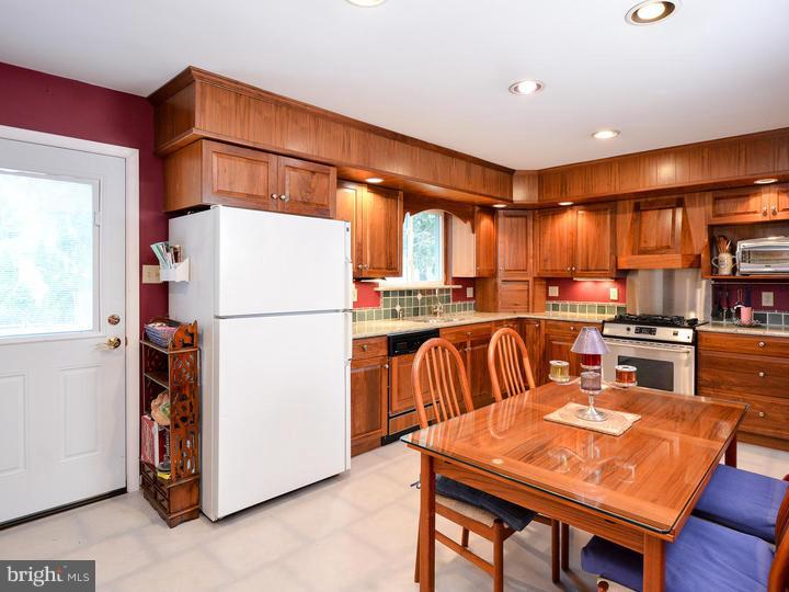 17 Chelten Road Havertown, PA 19083 - Photo 12 of 25