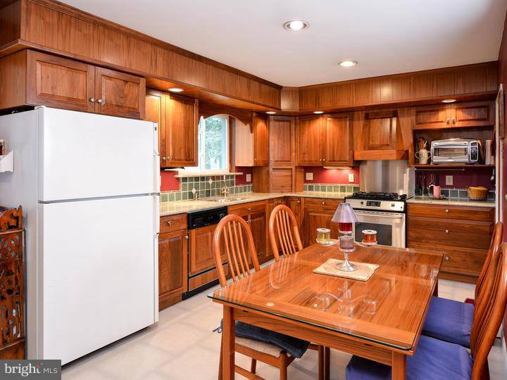 17 Chelten Road Havertown, PA 19083 - Photo 13 of 25