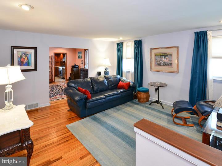 17 Chelten Road Havertown, PA 19083 - Photo 5 of 25
