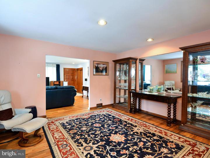 17 Chelten Road Havertown, PA 19083 - Photo 7 of 25