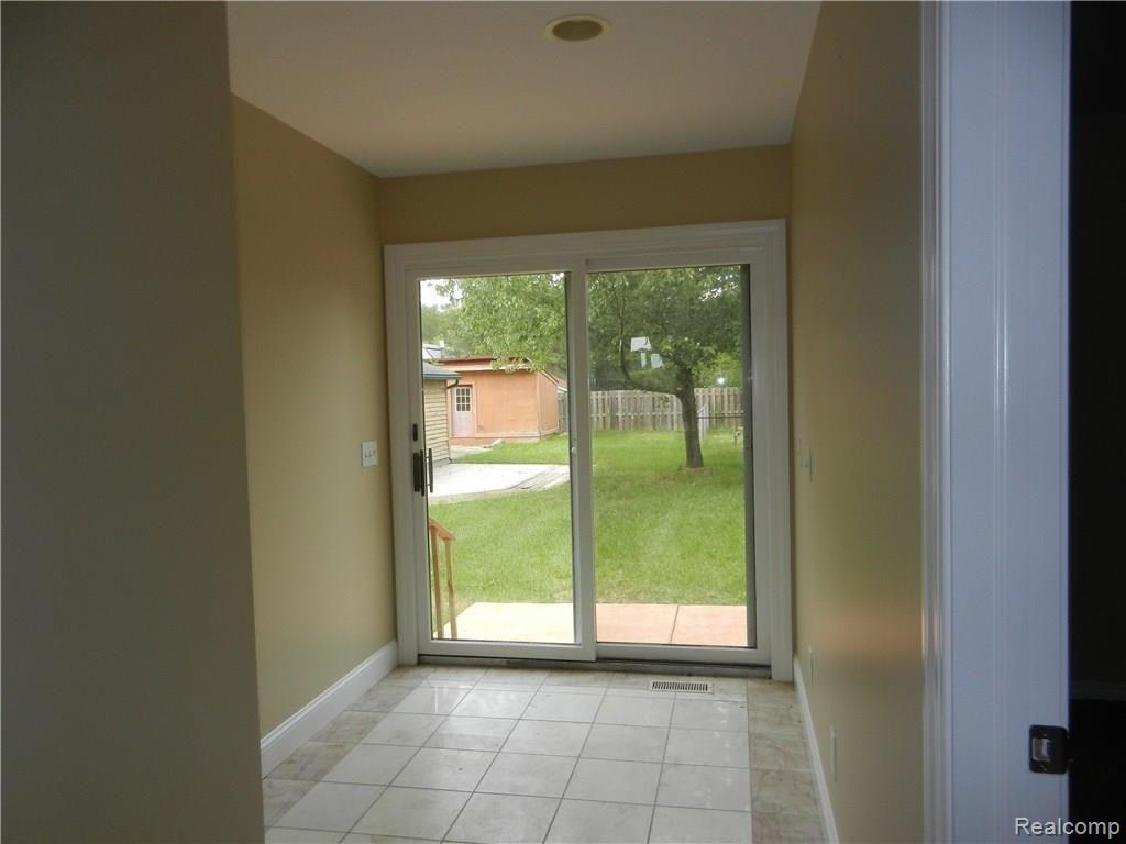 8956 Davisburg Road Clarkston, MI 48348 - Photo 10 of 38 Patio door to rear yard.JPG