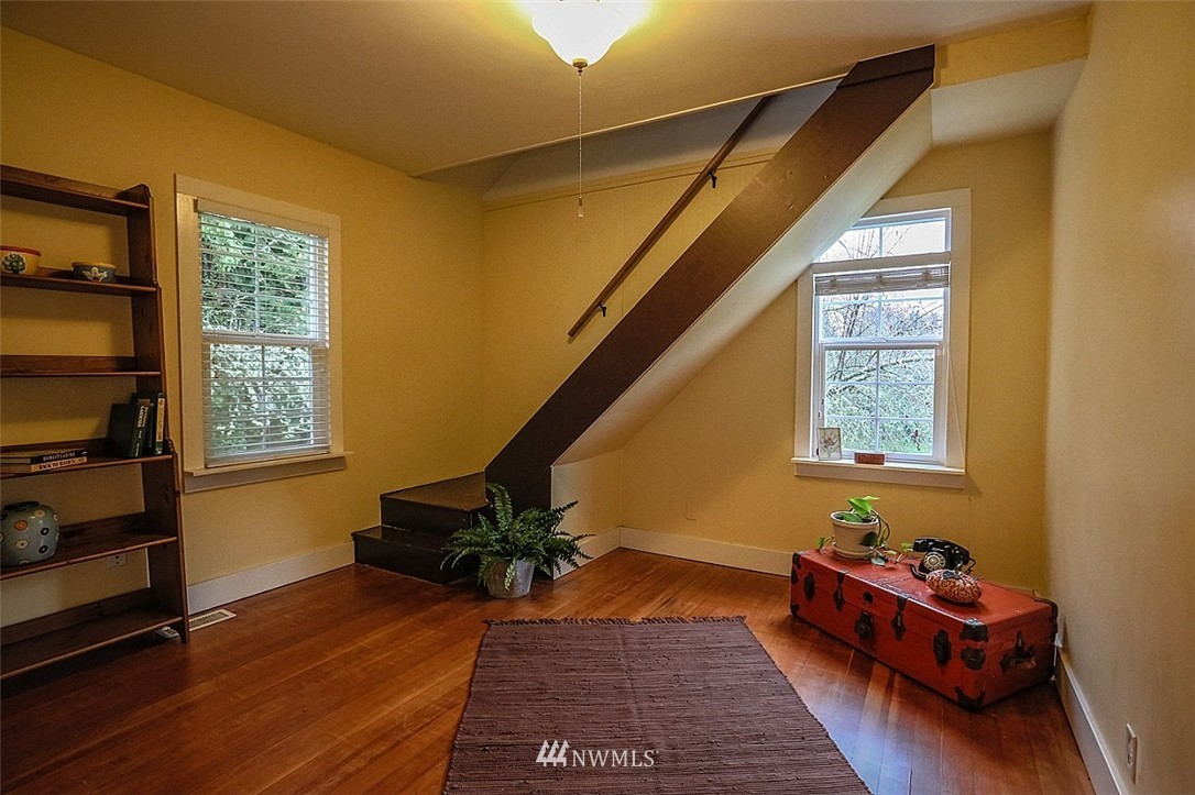 3189 Locker Road Southeast Port Orchard, WA 98366 - Photo 17 of 25 Gallery Image 17