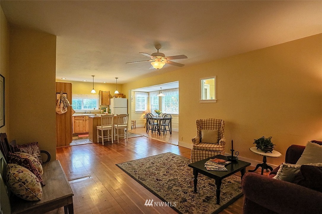 3189 Locker Road Southeast Port Orchard, WA 98366 - Photo 8 of 25 Gallery Image 8