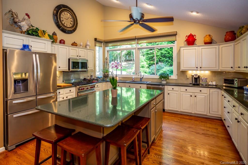 194 Quail Ridge Road Lake Lure, NC 28746 - Photo 14 of 42 Gallery Image 14