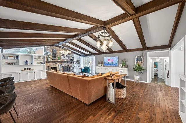 $675,000 | 209 East 135th Street, Burnsville, MN 55337