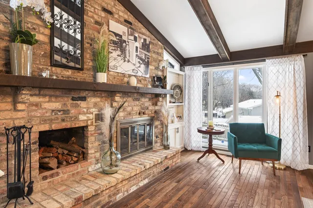 $675,000 | 209 East 135th Street, Burnsville, MN 55337