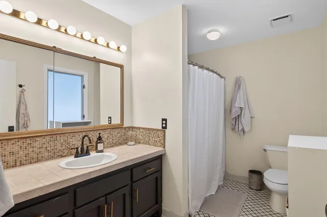 $675,000 | 209 East 135th Street, Burnsville, MN 55337