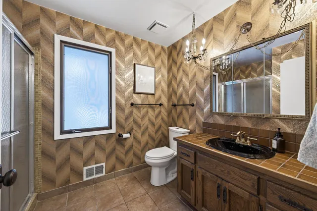 $675,000 | 209 East 135th Street, Burnsville, MN 55337