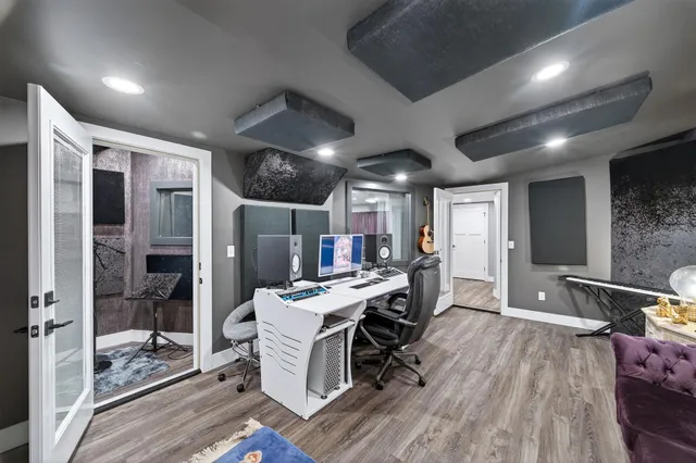 $675,000 | 209 East 135th Street, Burnsville, MN 55337