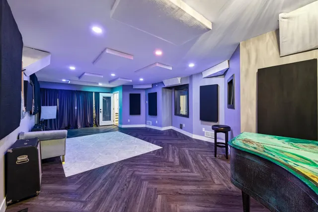 $675,000 | 209 East 135th Street, Burnsville, MN 55337