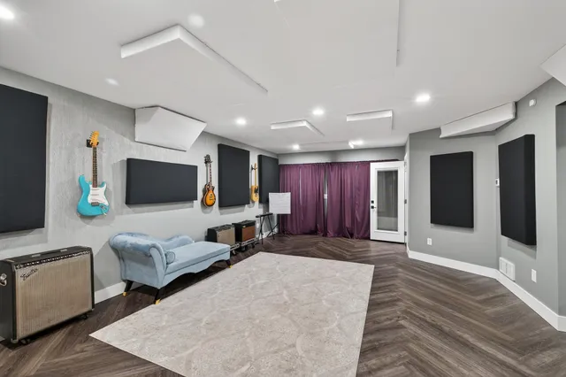 $675,000 | 209 East 135th Street, Burnsville, MN 55337