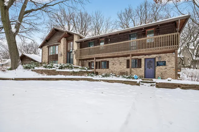 $675,000 | 209 East 135th Street, Burnsville, MN 55337
