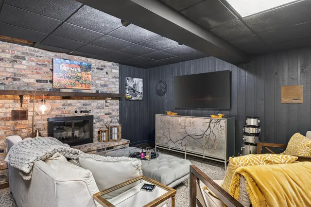 $675,000 | 209 East 135th Street, Burnsville, MN 55337