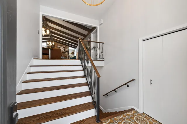 $675,000 | 209 East 135th Street, Burnsville, MN 55337