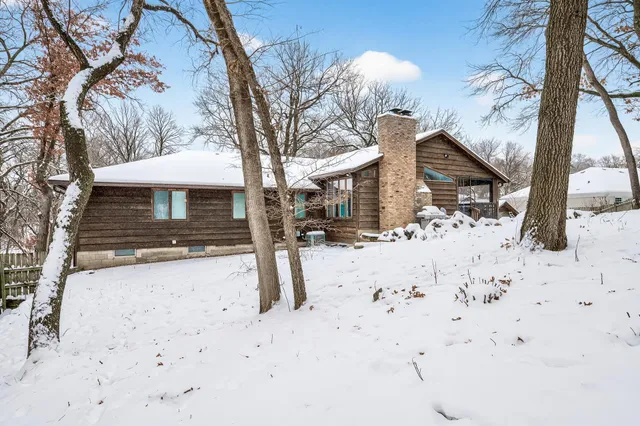 $675,000 | 209 East 135th Street, Burnsville, MN 55337
