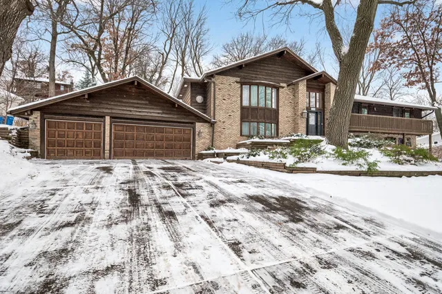 $675,000 | 209 East 135th Street, Burnsville, MN 55337