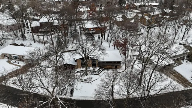 $675,000 | 209 East 135th Street, Burnsville, MN 55337