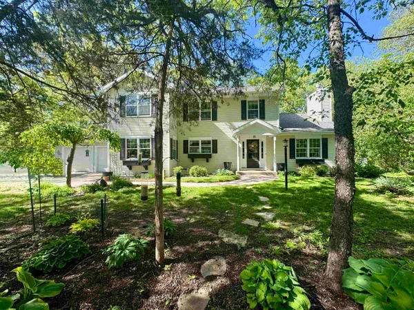 $699,900 | 9416 Blackhawk Trail, Sauk City, WI 53583