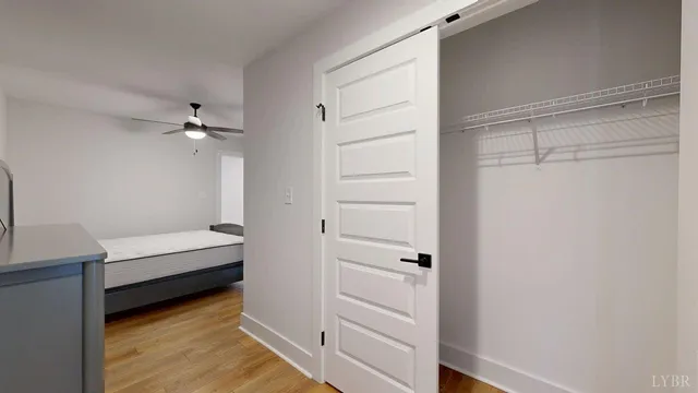 a view of walk in closet