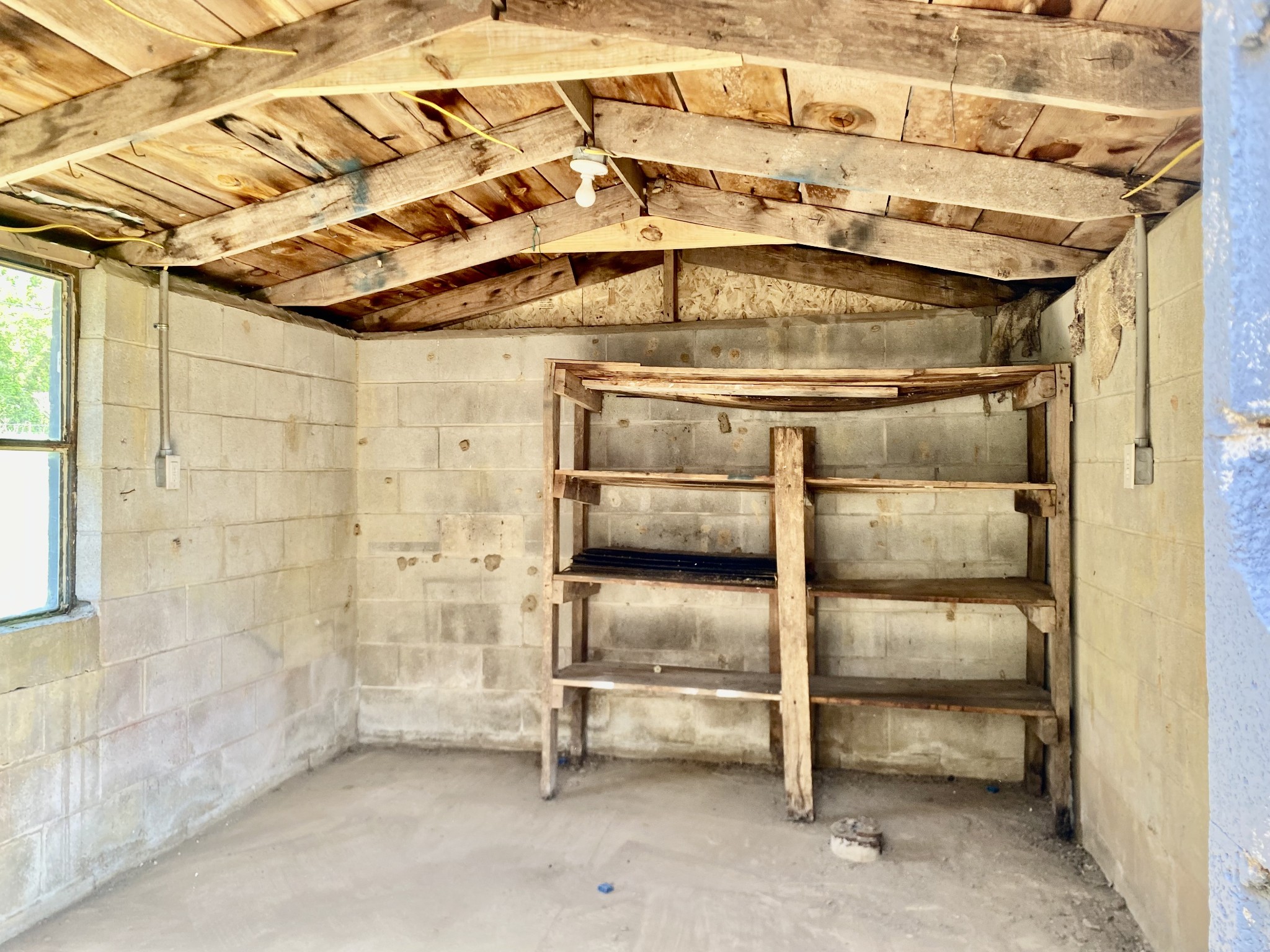 2471 Smartt Station Road Morrison, TN 37357 - Photo 38 of 38 a view of entryway with a room