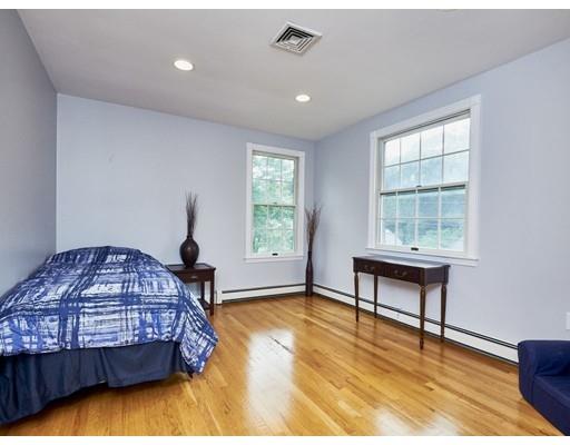154 Wiswall Road Newton, MA 02459 - Photo 19 of 36