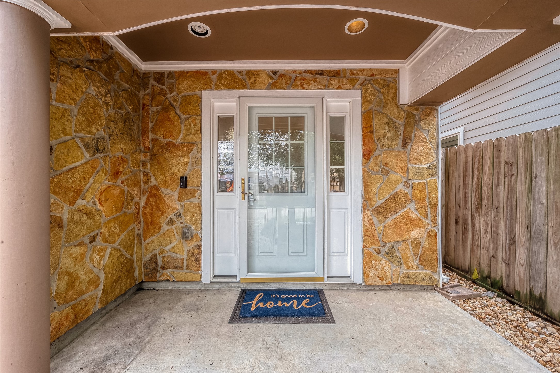 6703 Winton Street Houston, TX 77021 - Photo 3 of 49 Welcome home to this beautiful front porch space