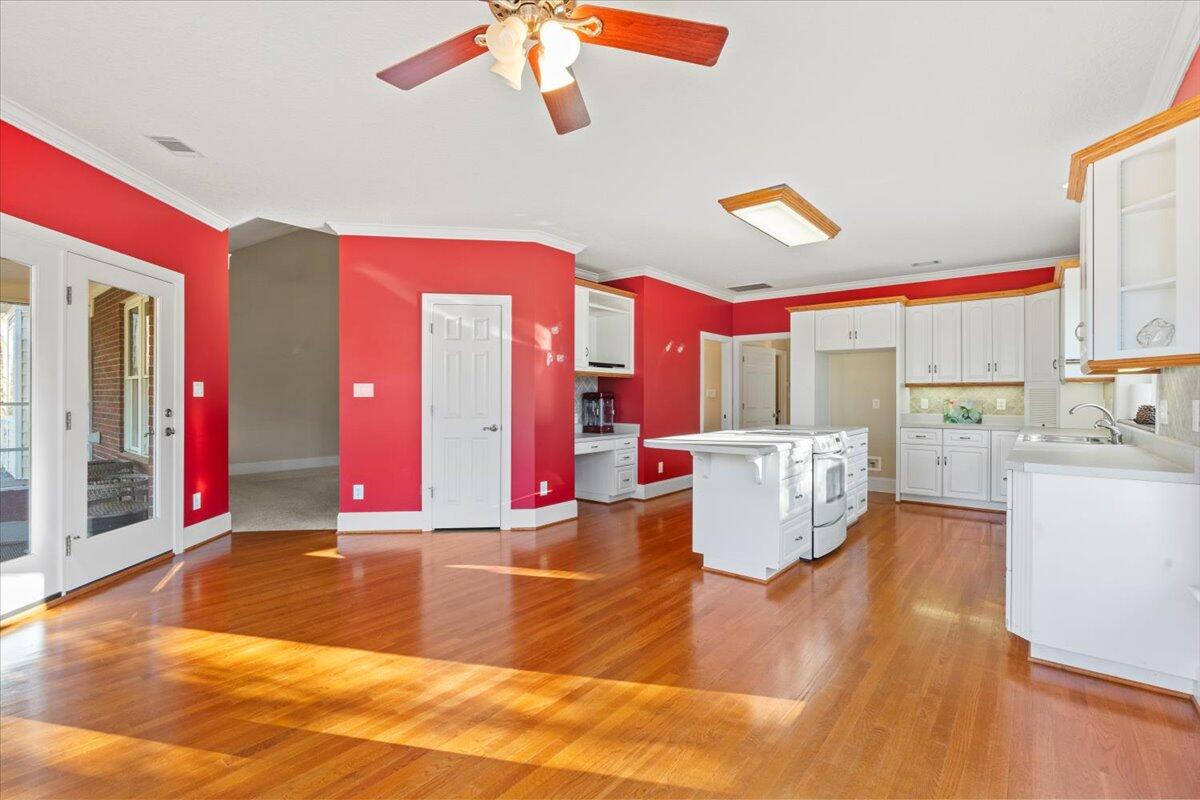 710 West Martintown Road North Augusta, SC 29841 - Photo 10 of 71 09-Kitchen