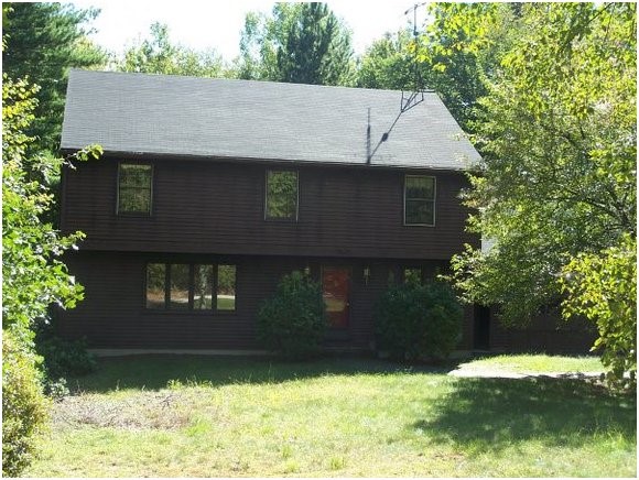 86 Cambridge Road Bedford, NH 03110 - Photo 1 of 1 Gallery Image 1