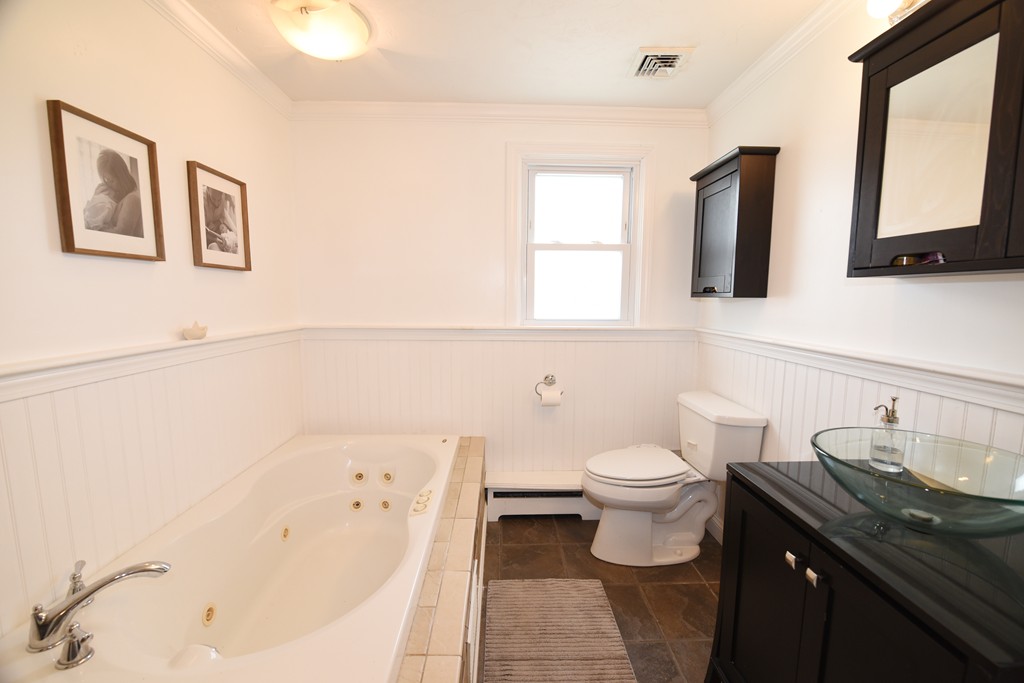 34 Ralston Road Weymouth, MA 02190 - Photo 12 of 30
