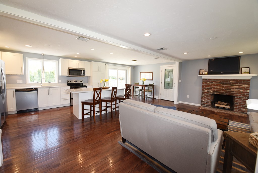 34 Ralston Road Weymouth, MA 02190 - Photo 5 of 30