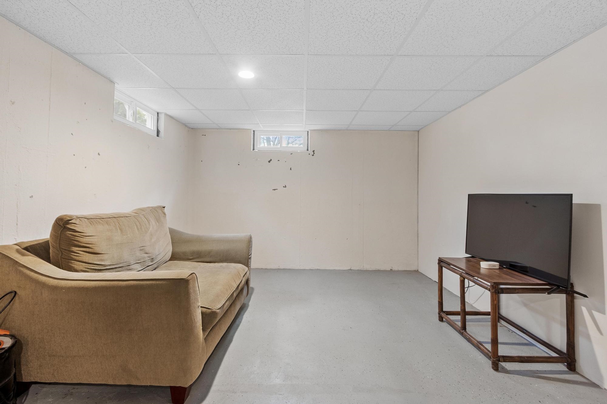 22 Marguerite Street Keene, NH 03431 - Photo 32 of 46