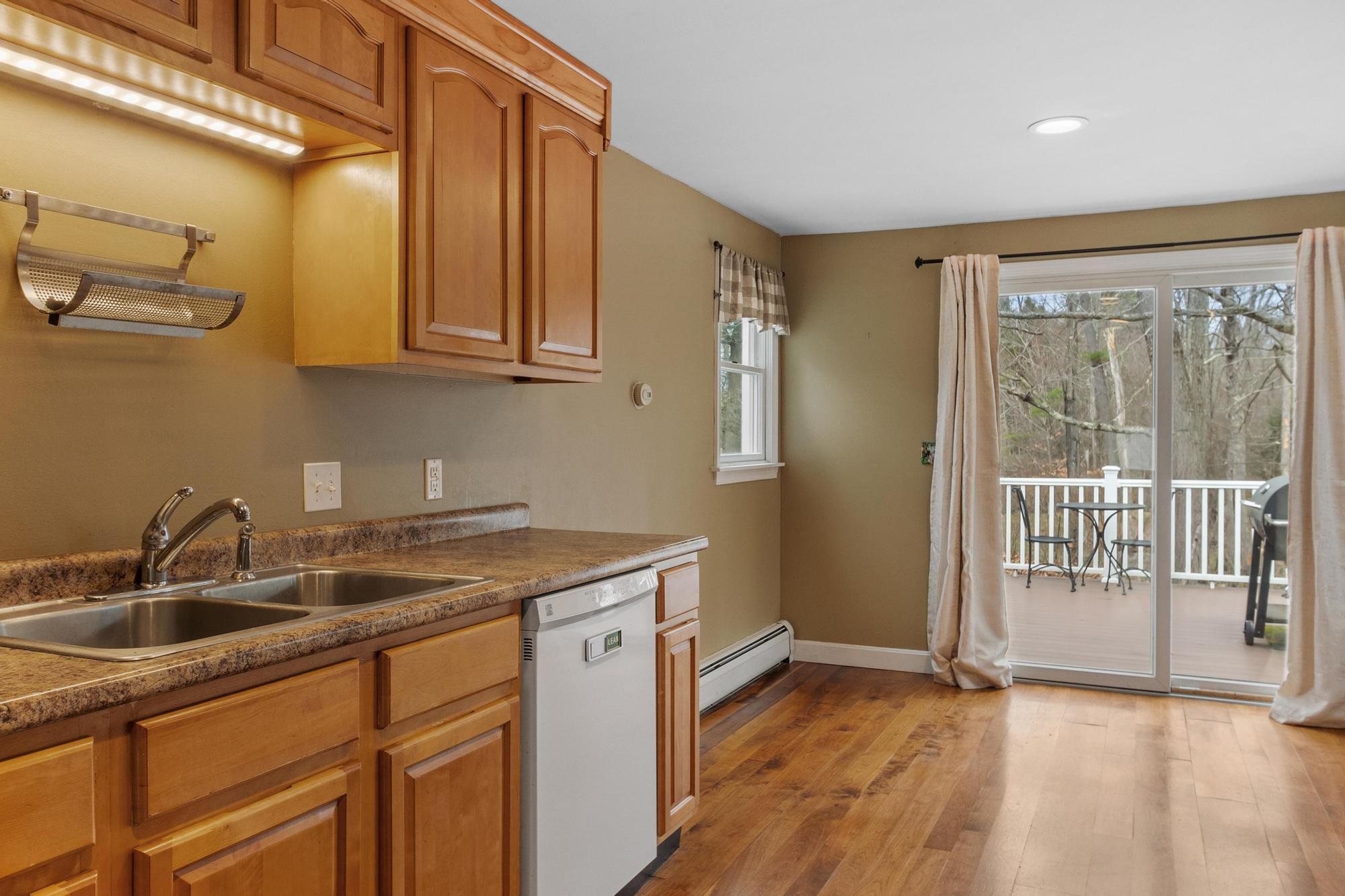 22 Marguerite Street Keene, NH 03431 - Photo 9 of 46