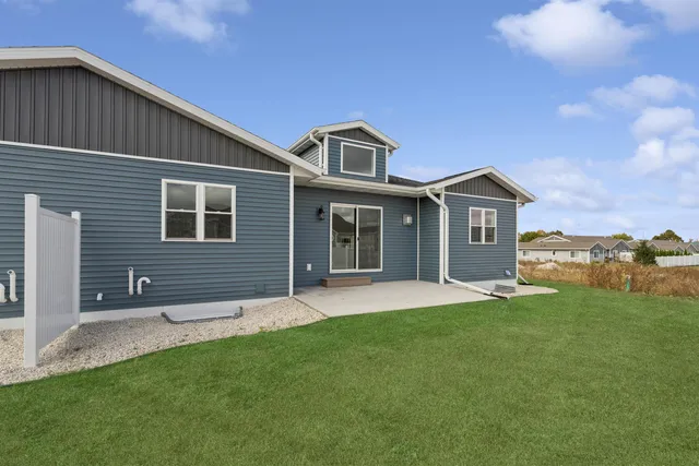 $339,900 | 922 Vogt Lane, Chilton, WI 53014