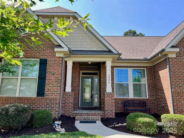 $899,999 | 1906 Pensco Pond Court, Waxhaw, NC 28173