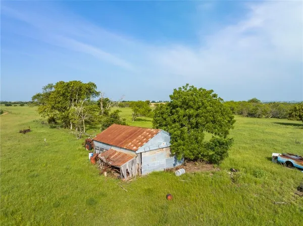 $1,900,000 | 16401 Cedar Rock Parkway, Crawford, TX 76638