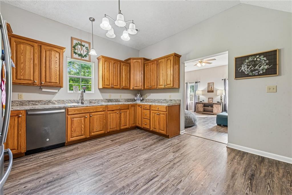 27 Richeyville Road Richeyville, PA 15358 - Photo 8 of 35