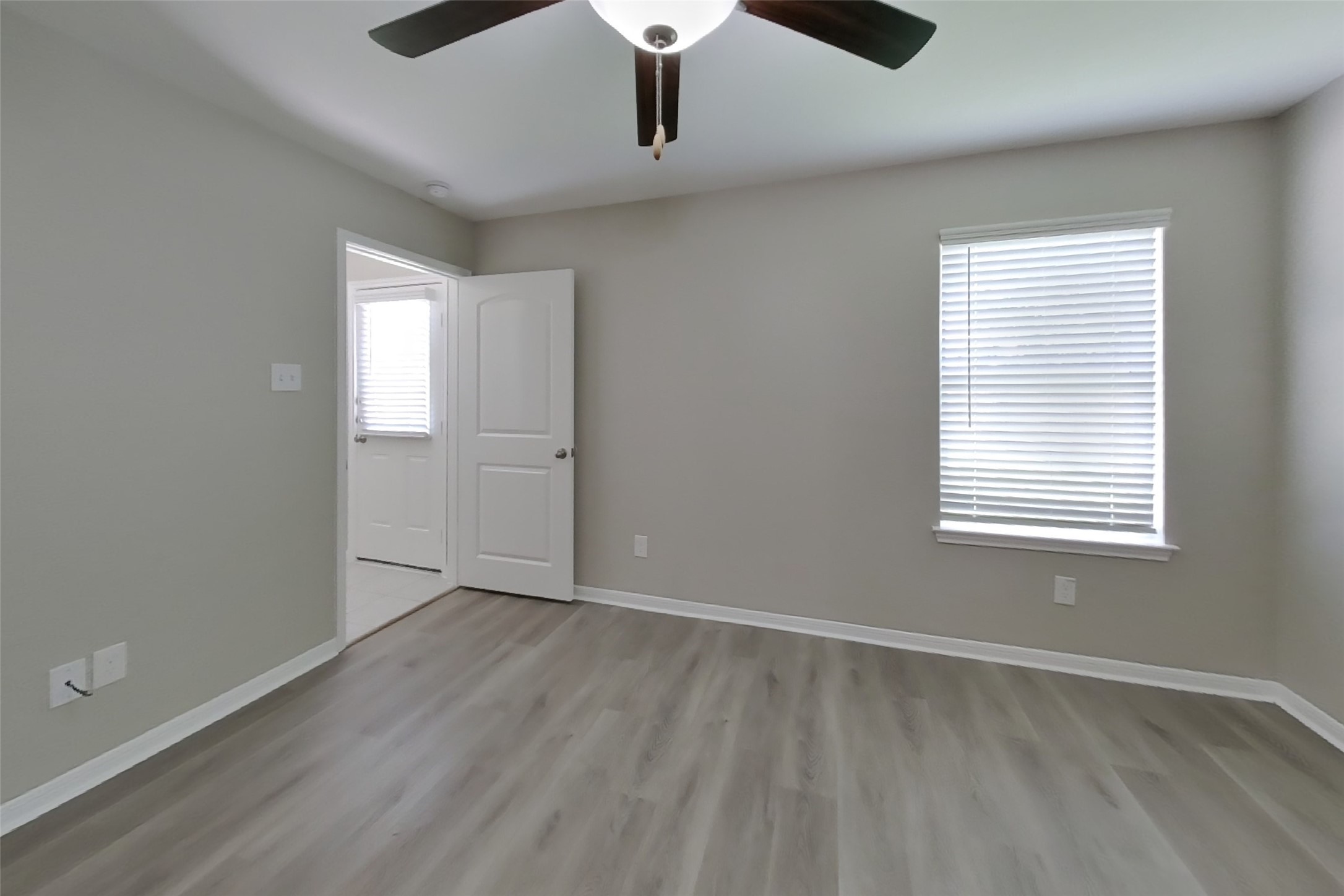 829 Painted Bison Drive La Marque, TX 77568 - Photo 6 of 15 Gallery Image 6